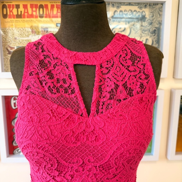 Vintage 90s Guess Hot Pink Lace Sleeveless Dress - Picture 5 of 8